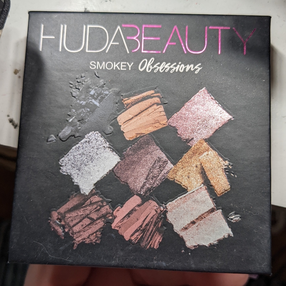 Huda Beauty Smokey Obsessions